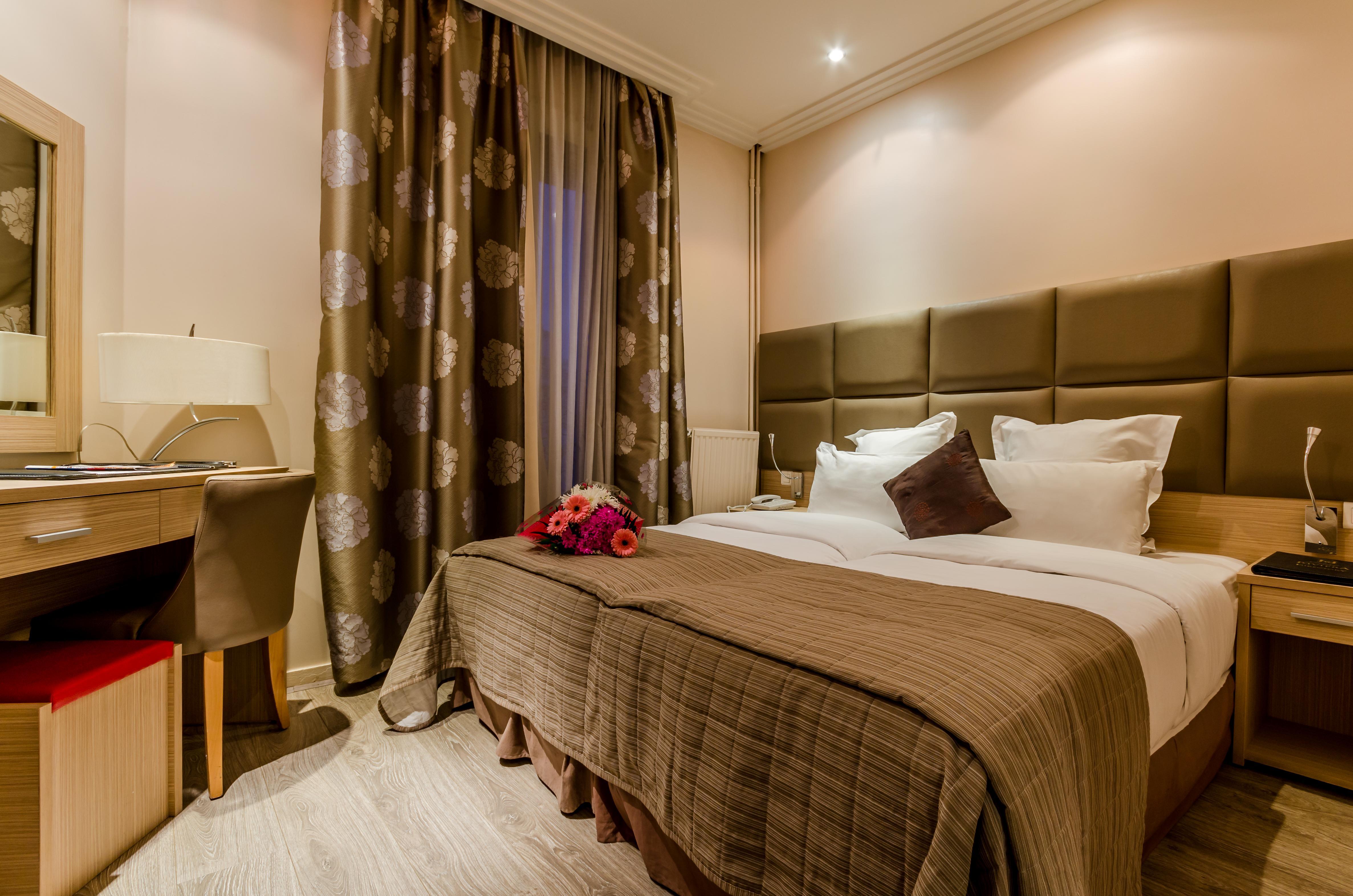 Hotel Riviera Renovated Paris Bagian luar foto