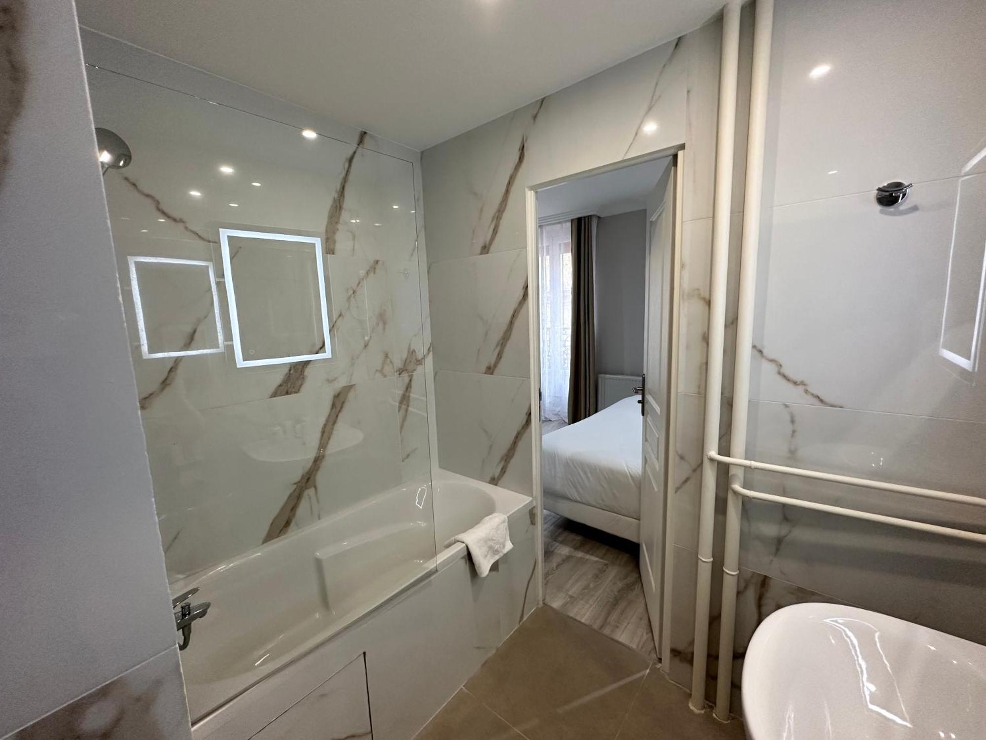 Hotel Riviera Renovated Paris Bagian luar foto